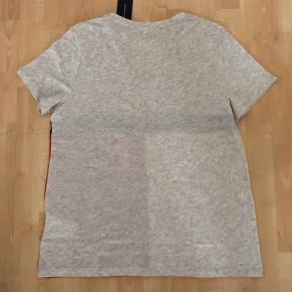 🆕️ Tommy Hilfiger Womens V Neck Tshirt - Picture 3 of 6
